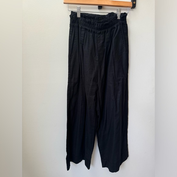 BALILN black tube top + high rise wide leg cropped pant set, size: medium - Picture 3 of 4